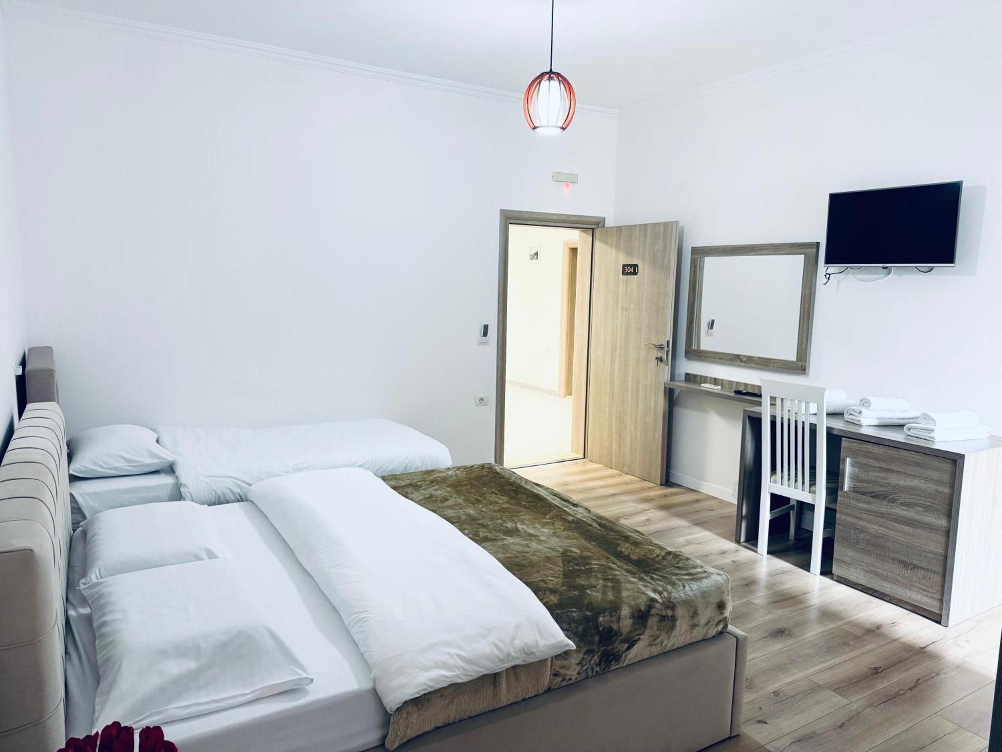 Kutal Park Inn Hotel Пермет Екстер'єр фото