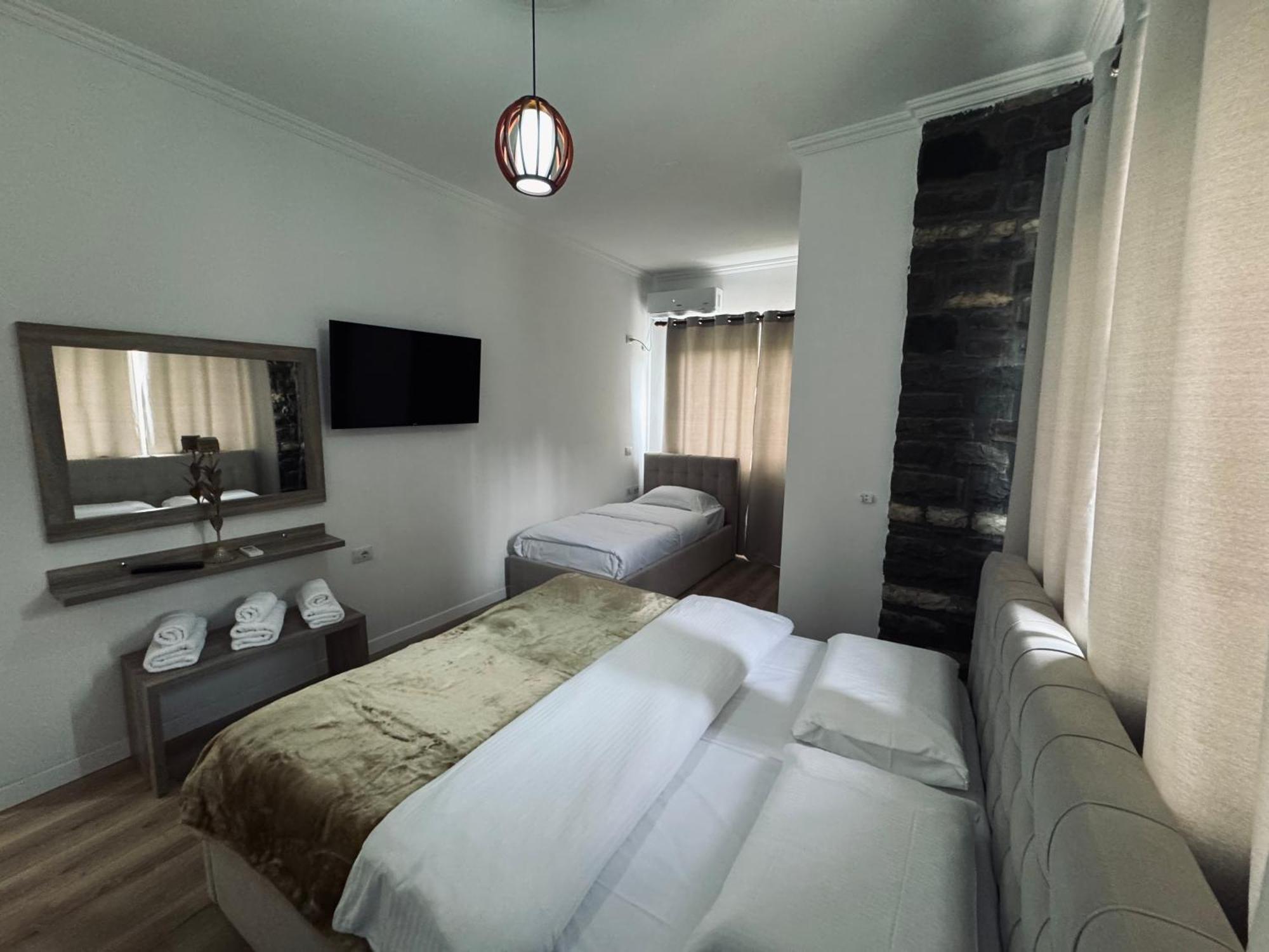 Kutal Park Inn Hotel Пермет Екстер'єр фото